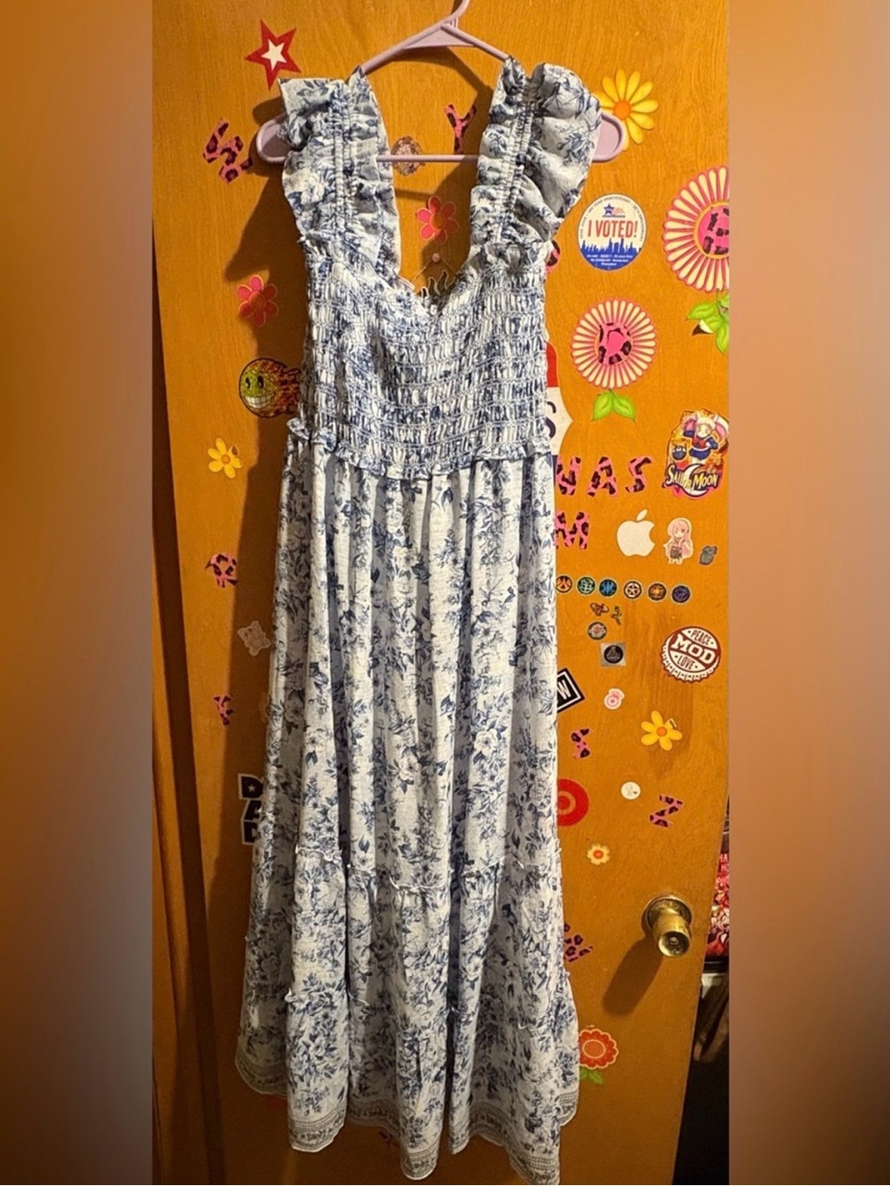 Max Studio London White & Blue Floral Smocked Summerdress with Ruffle Straps